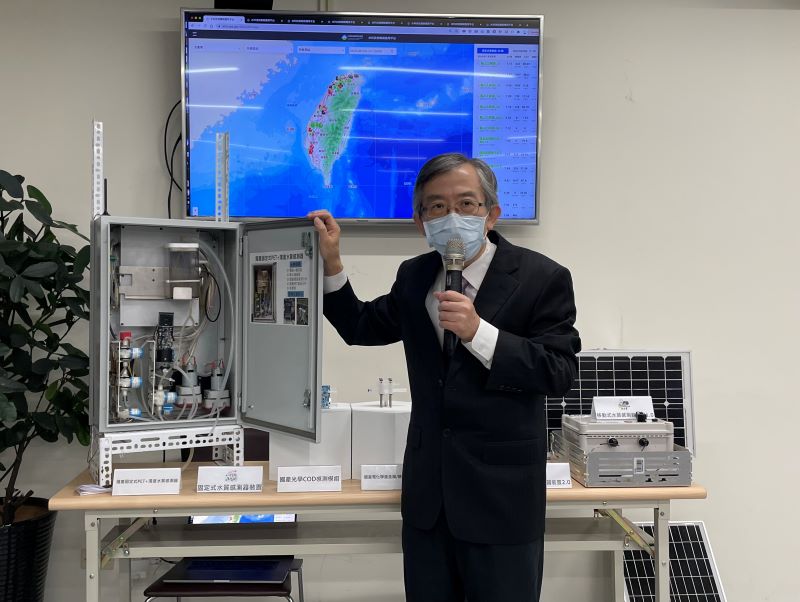 111張順欽處長說明固定式水質感測器-1.jpg