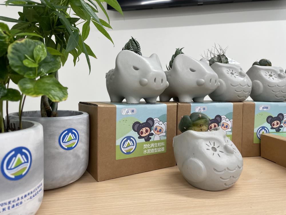 1107.添加70％焚化再生粒料製作之盆栽.jpg
