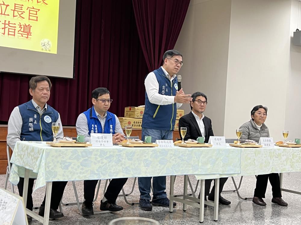1228.部長致贈慰問品致詞.jpg