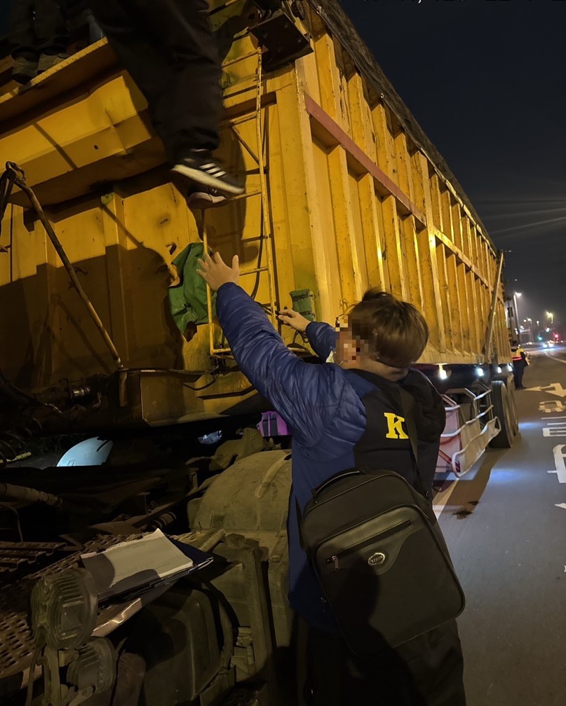 0121.高雄市夜間執行跨域攔檢作業現場查核.jpg