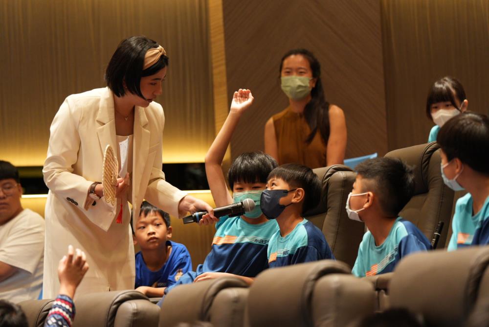 0605圖3_小學生們踴躍參與互動問答環節，展現學習熱忱.JPG