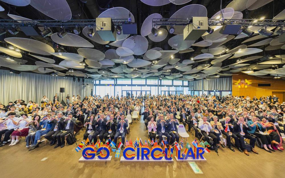 1022.2025亞太循環經濟論壇暨熱點，現場吸引超過來自50國，超過500人的產官學研代表與會，展現臺灣推動循環經濟，並與國際合作的決心。.jpg